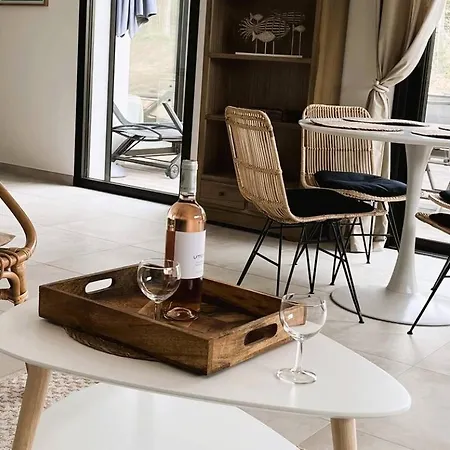 Copains, 5 Pers, Piscine Chauffee, 5 Mn