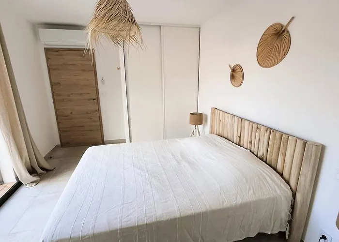 Copains, 5 Pers, Piscine Chauffée, 5 Mn Villa